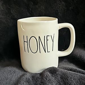 Rae Dunn Artisan Collection Honey mug